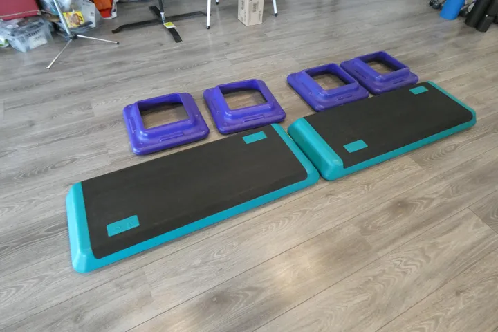 2x the Step-Aerobic-Board mit 4x Erhöhungen, türkis/lila